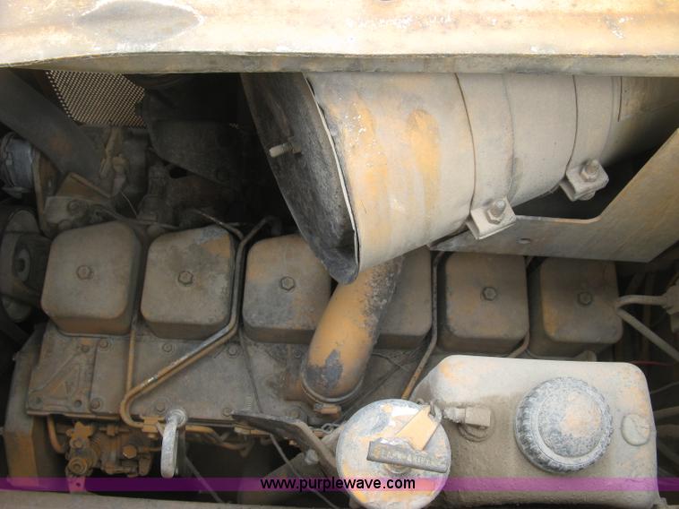 image for item H8650 1991 Case 855D track loader