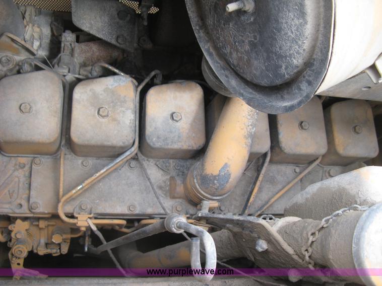 image for item H8650 1991 Case 855D track loader