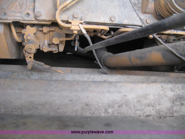 image for item H8650 1991 Case 855D track loader