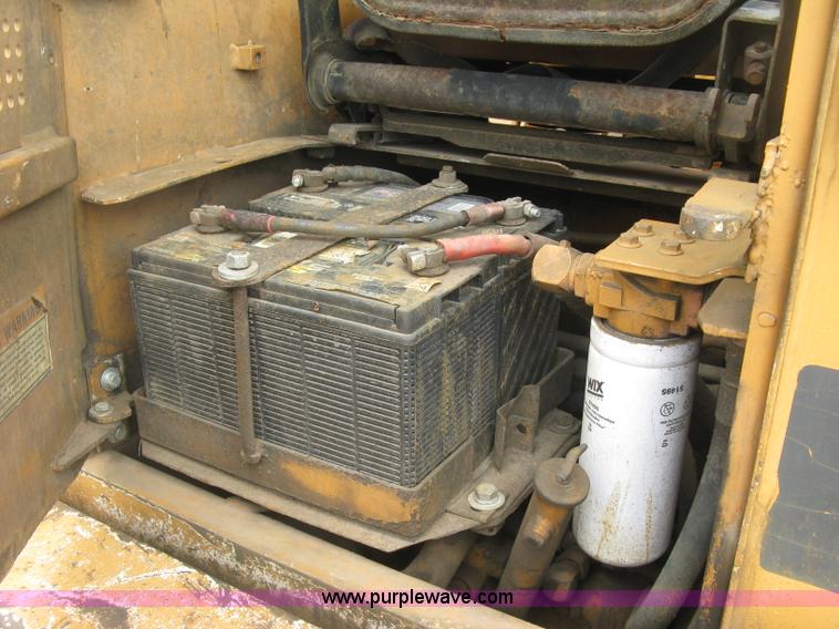 image for item H8650 1991 Case 855D track loader