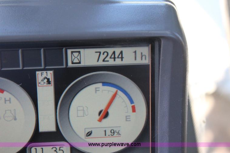 image for item I1673 2008 John Deere 200LC excavator