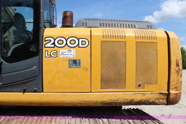 image for item I1673 2008 John Deere 200LC excavator