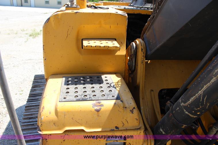 image for item I1673 2008 John Deere 200LC excavator