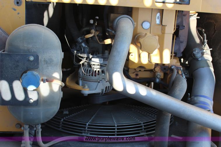 image for item I1673 2008 John Deere 200LC excavator