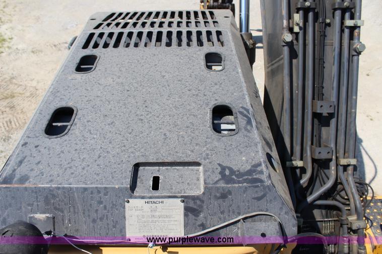 image for item I1673 2008 John Deere 200LC excavator