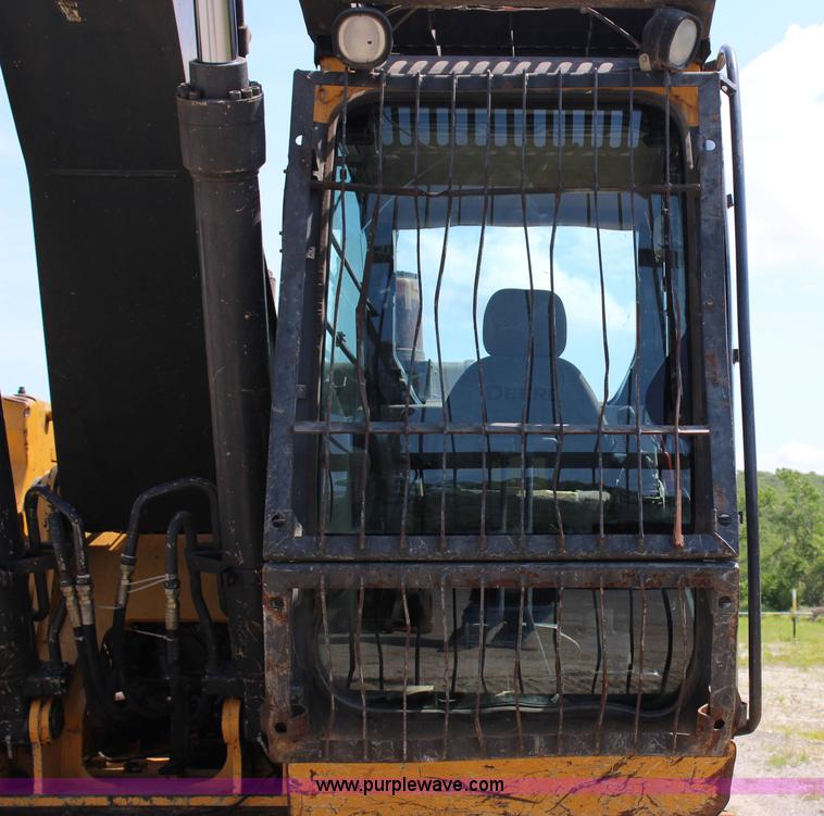 image for item I1673 2008 John Deere 200LC excavator