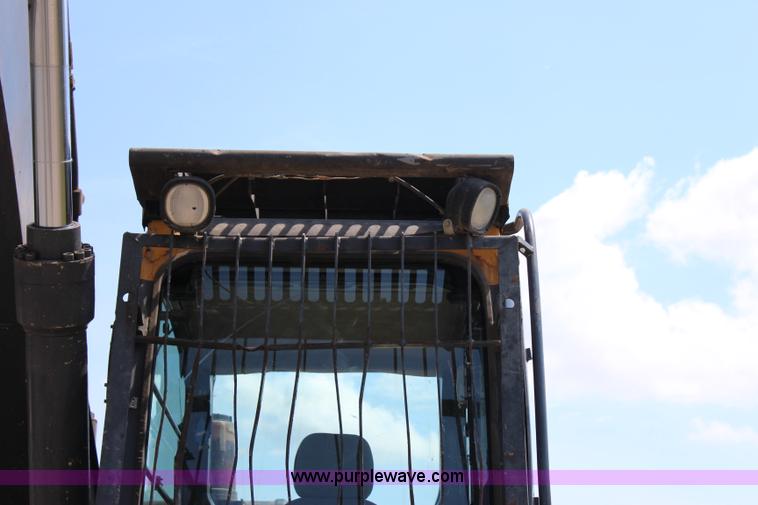 image for item I1673 2008 John Deere 200LC excavator