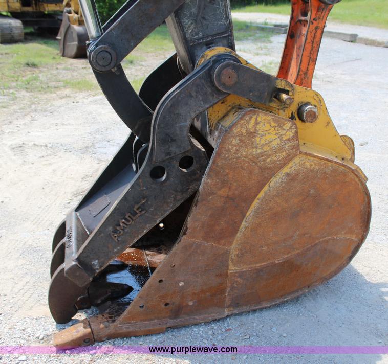 image for item I1673 2008 John Deere 200LC excavator