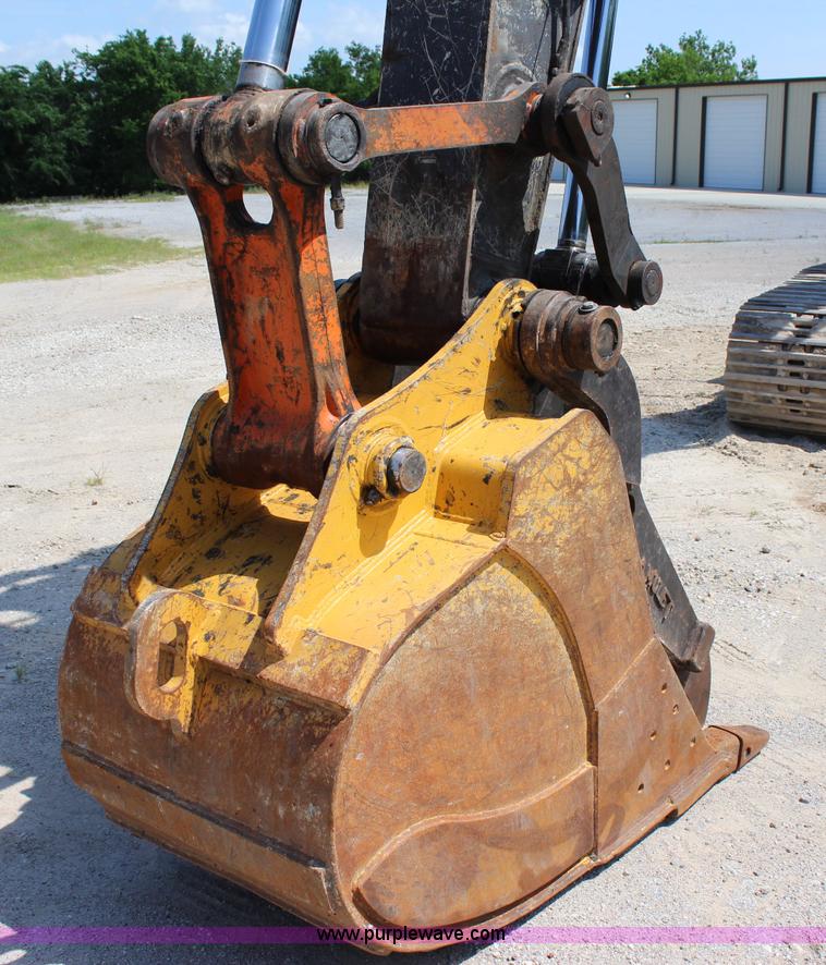 image for item I1673 2008 John Deere 200LC excavator