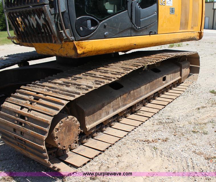 image for item I1673 2008 John Deere 200LC excavator