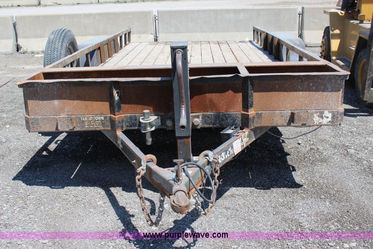 image for item I1687 2003 PJ utility trailer