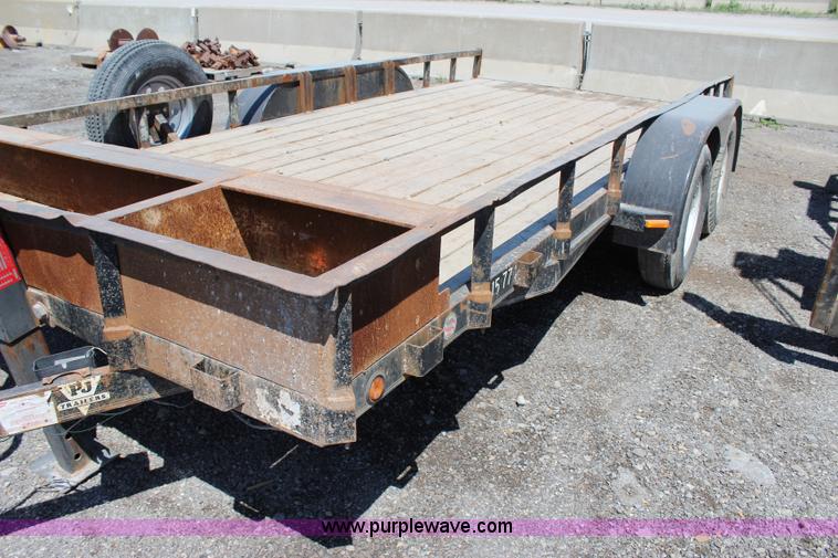 image for item I1687 2003 PJ utility trailer