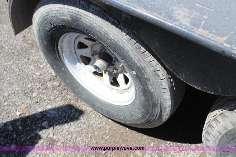 image for item I1687 2003 PJ utility trailer