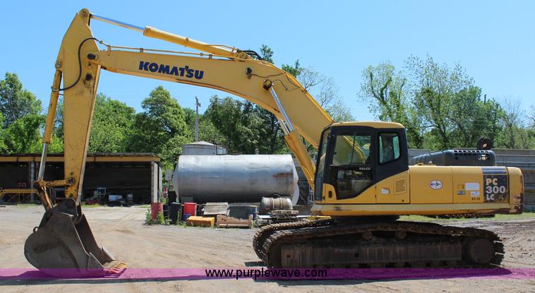 image for item I1697 2006 Komatsu PC300LC-7 excavator