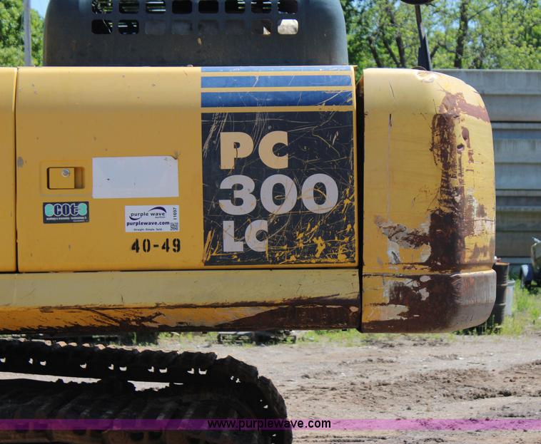 image for item I1697 2006 Komatsu PC300LC-7 excavator
