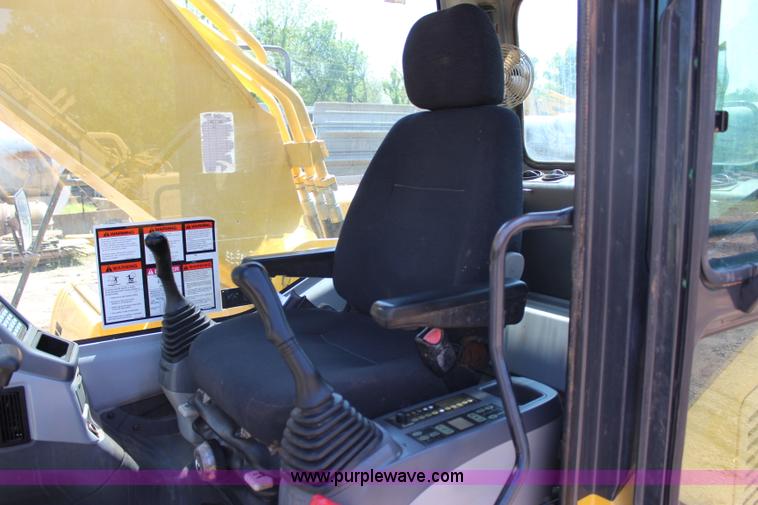 image for item I1697 2006 Komatsu PC300LC-7 excavator