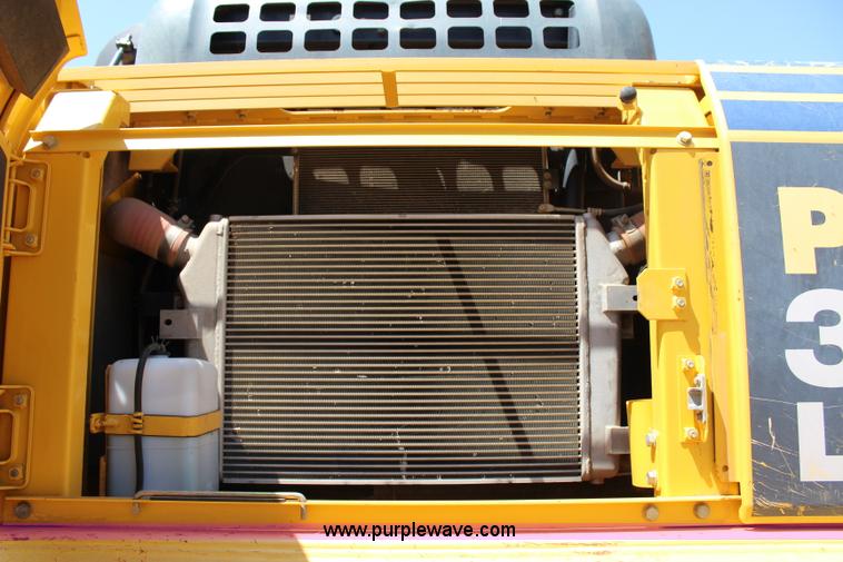 image for item I1697 2006 Komatsu PC300LC-7 excavator