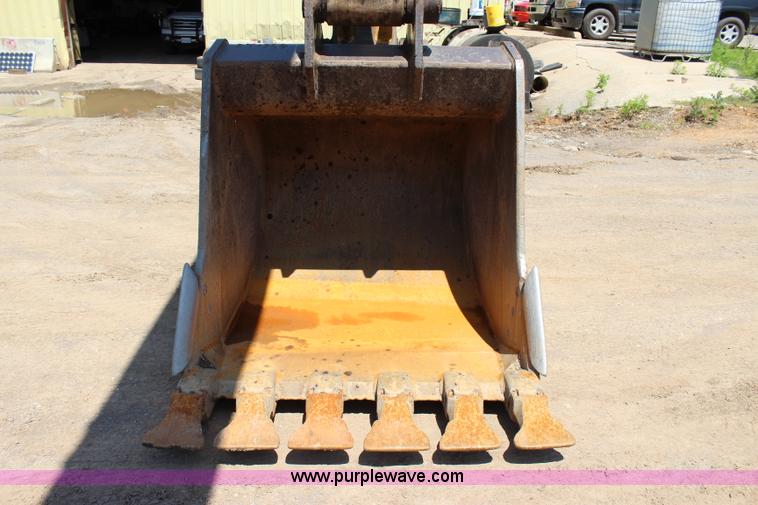 image for item I1697 2006 Komatsu PC300LC-7 excavator