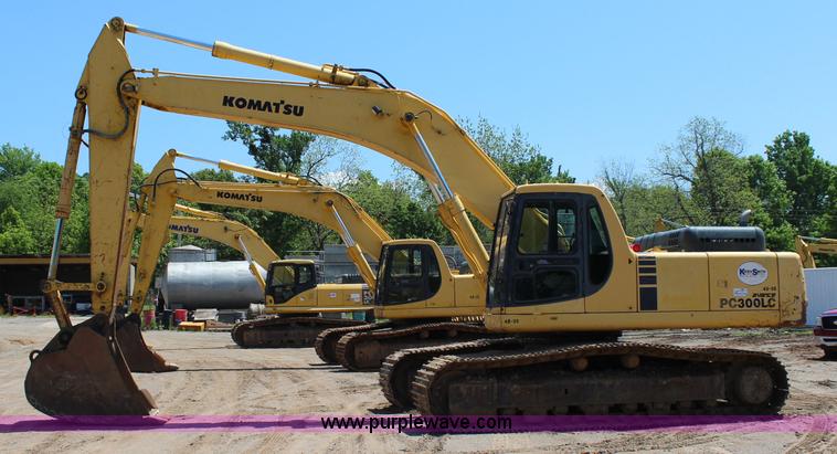 image for item I1698 2001 Komatsu PC300LC-6 excavator