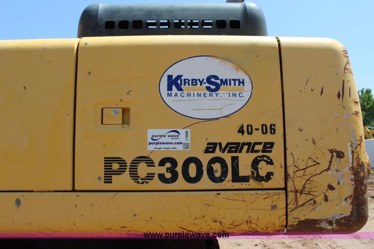 image for item I1698 2001 Komatsu PC300LC-6 excavator