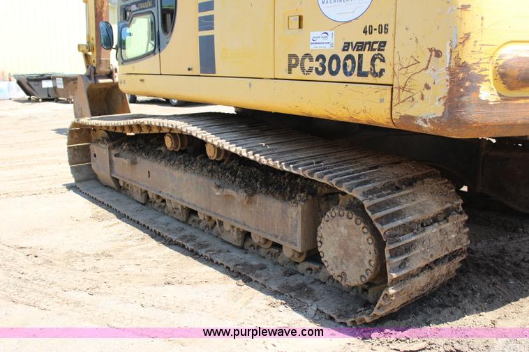 image for item I1698 2001 Komatsu PC300LC-6 excavator