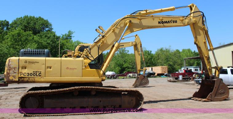 image for item I1699 2001 Komatsu PC300LC-6 excavator