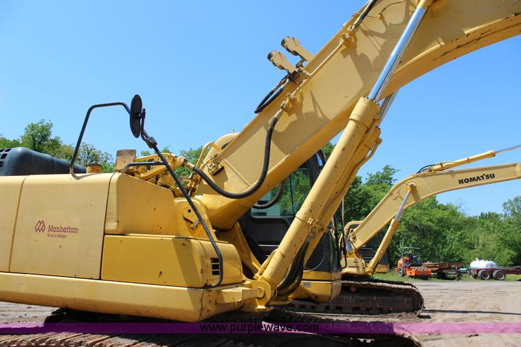 image for item I1699 2001 Komatsu PC300LC-6 excavator