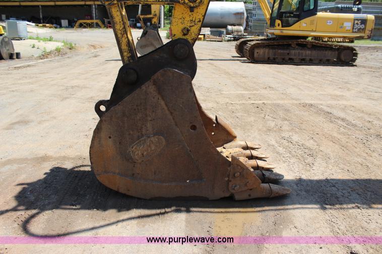 image for item I1699 2001 Komatsu PC300LC-6 excavator