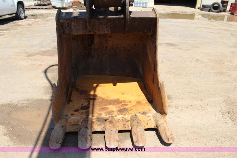 image for item I1699 2001 Komatsu PC300LC-6 excavator