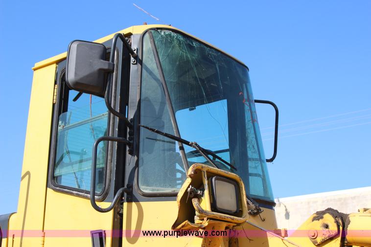 image for item I1702 1999 Komatsu WA320-3MC wheel loader