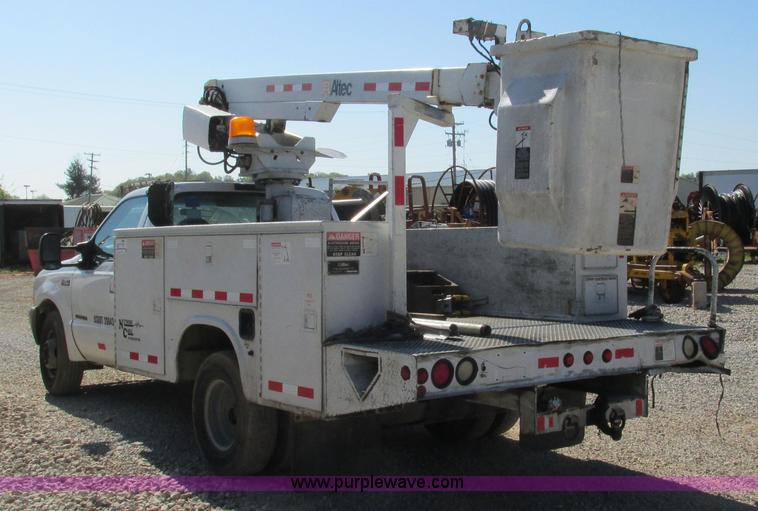 image for item I3019 2000 Ford F350 Super Duty XL bucket truck