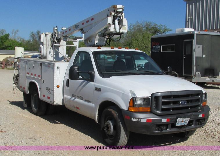 image for item I3019 2000 Ford F350 Super Duty XL bucket truck