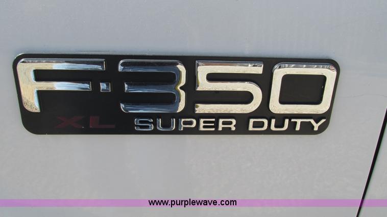 image for item I3019 2000 Ford F350 Super Duty XL bucket truck
