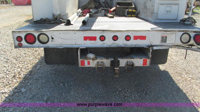 image for item I3019 2000 Ford F350 Super Duty XL bucket truck