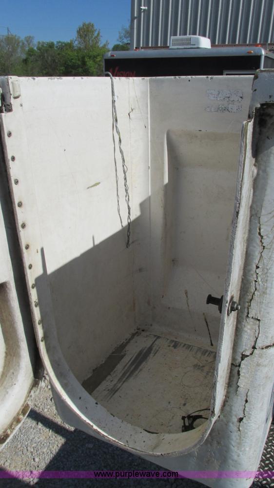 image for item I3019 2000 Ford F350 Super Duty XL bucket truck