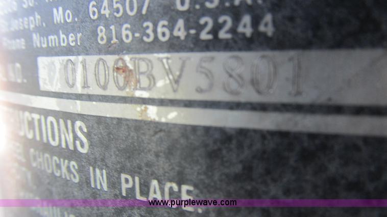 image for item I3019 2000 Ford F350 Super Duty XL bucket truck