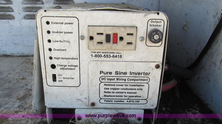 image for item I3019 2000 Ford F350 Super Duty XL bucket truck