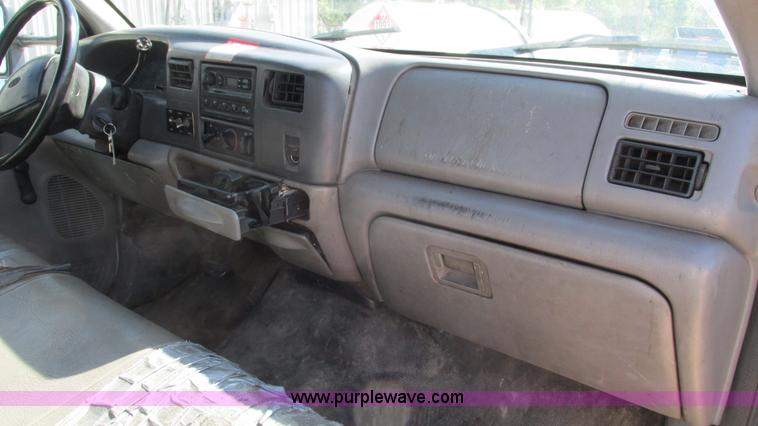 image for item I3019 2000 Ford F350 Super Duty XL bucket truck