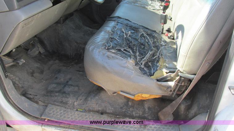 image for item I3019 2000 Ford F350 Super Duty XL bucket truck