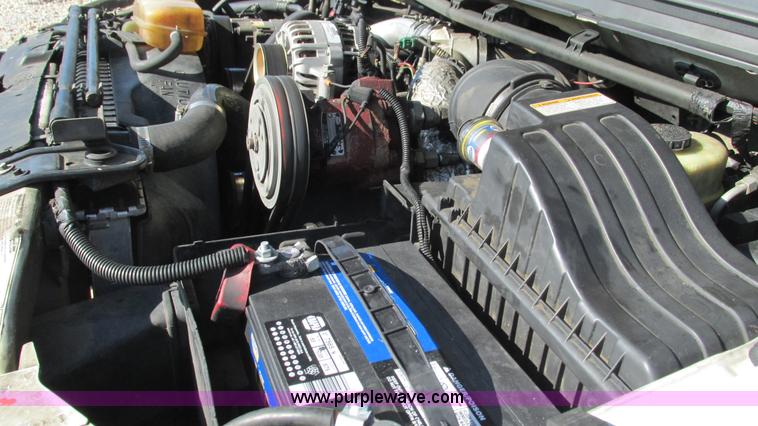 image for item I3019 2000 Ford F350 Super Duty XL bucket truck