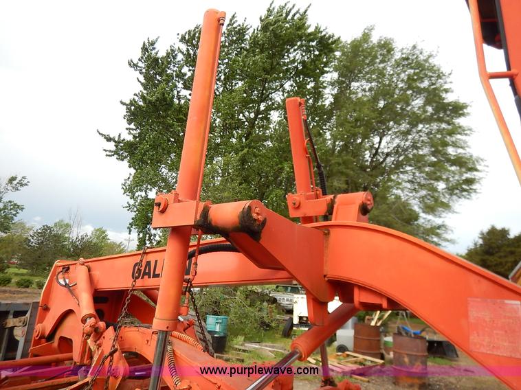 image for item J3947 1994 Galion 830 motor grader