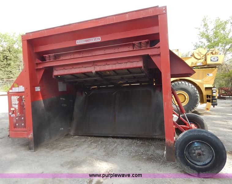 image for item J3958 Nordberg-Read RD-40B screen plant