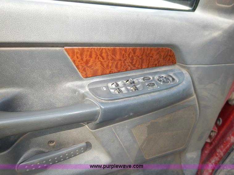 image for item J3959 2006 Dodge Ram 2500 pickup truck