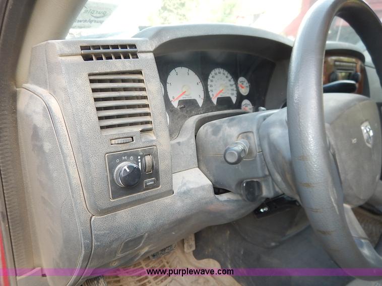 image for item J3959 2006 Dodge Ram 2500 pickup truck