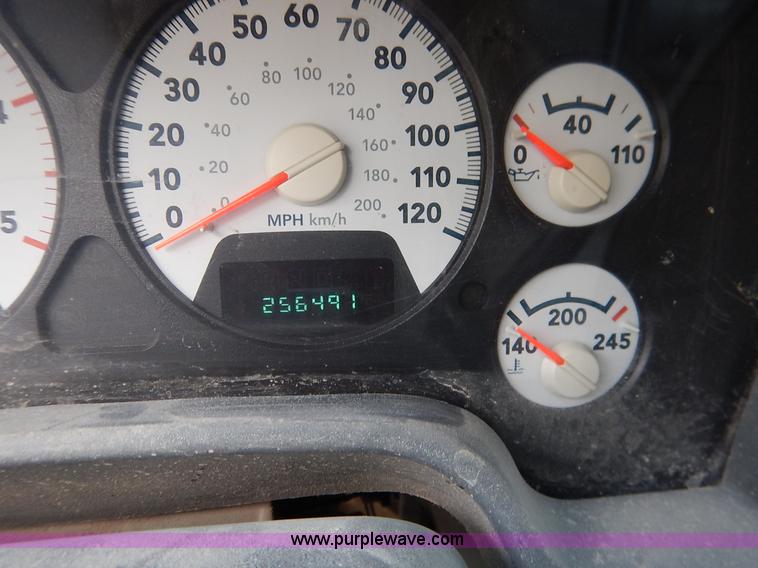 image for item J3959 2006 Dodge Ram 2500 pickup truck