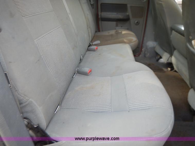 image for item J3959 2006 Dodge Ram 2500 pickup truck