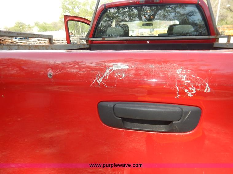 image for item J3959 2006 Dodge Ram 2500 pickup truck