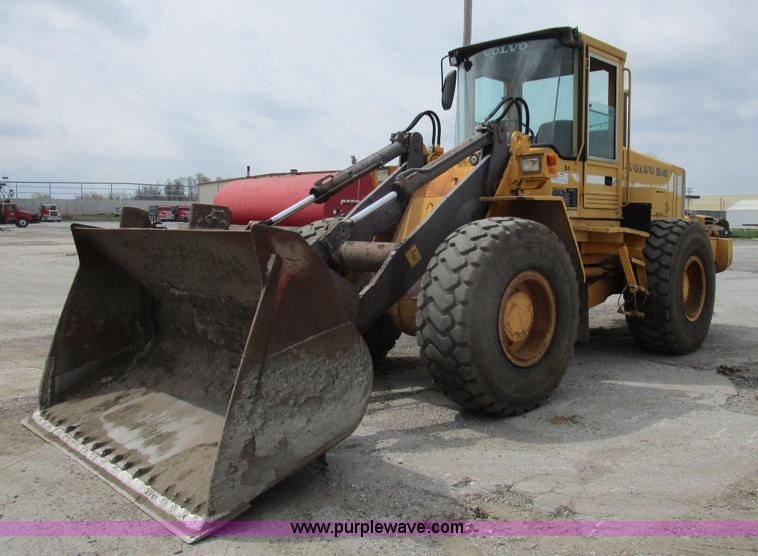 image for item K2095 1994 Volvo L90B wheel loader