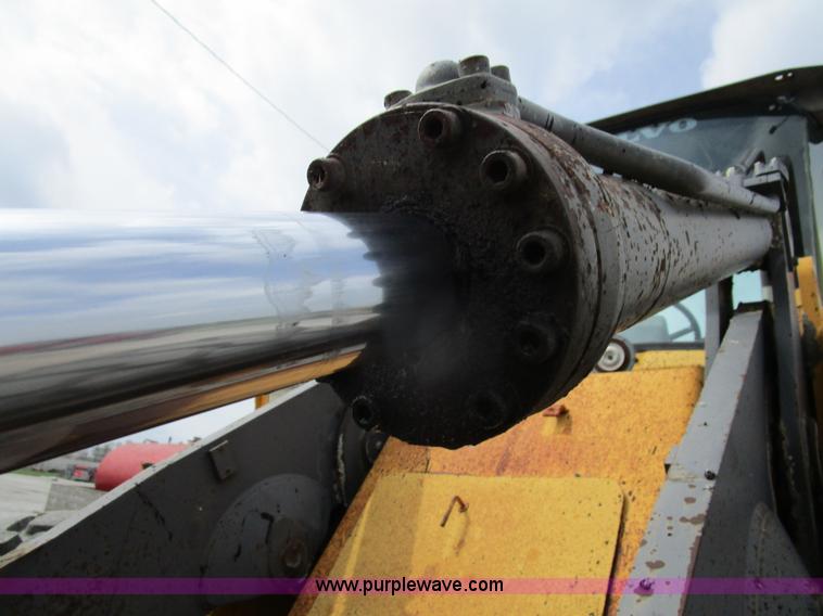 image for item K2095 1994 Volvo L90B wheel loader