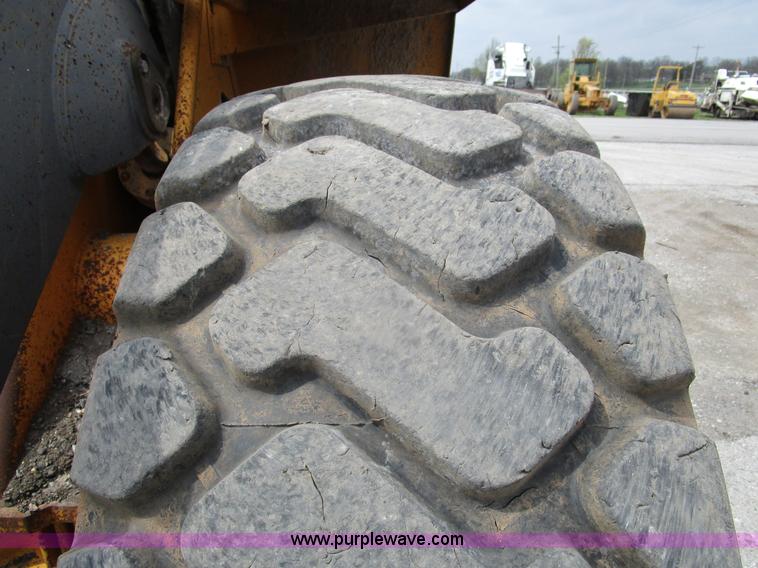 image for item K2095 1994 Volvo L90B wheel loader